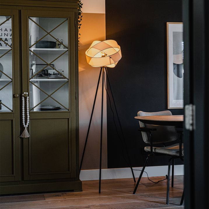 Lampadaire moderne noir avec abat-jour blanc - Cloth