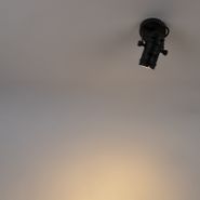 Industrial-spot-μαύρο-περιστρεφόμενο-και-ανακλινόμενο-χωρίς-σκιά---Ταινία