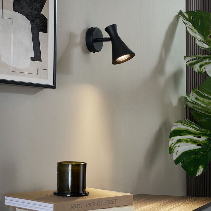 Modern Spot Lamba Siyah Döndürülebilir ve Eğilebilir - Triangle