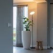 Podna-svjetiljka-crna,-uključujući-LED-s-daljinskim-upravljačem---Bumu