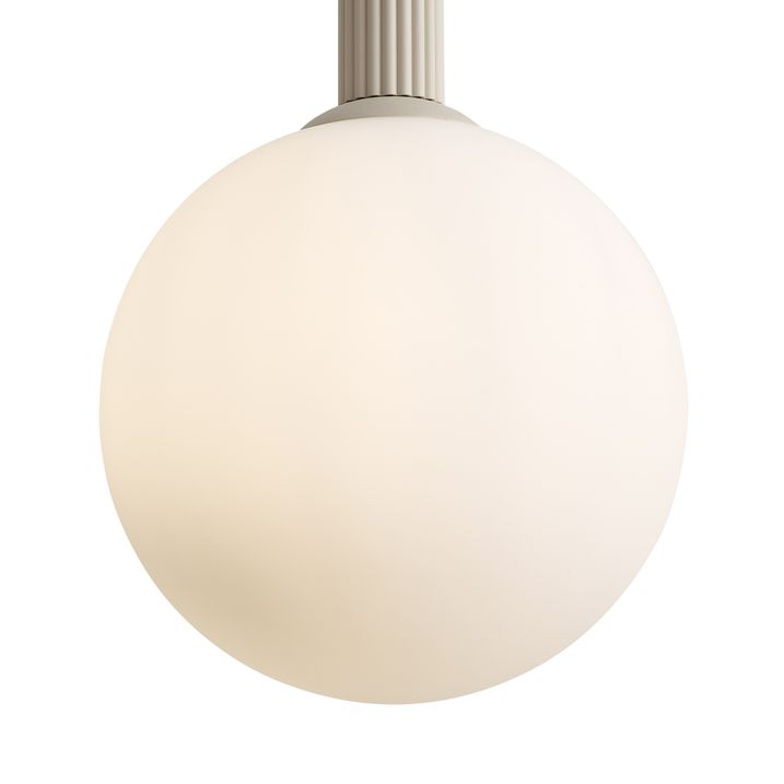 Skandinavska viseća lampa bež sa opalnim staklom - Polly