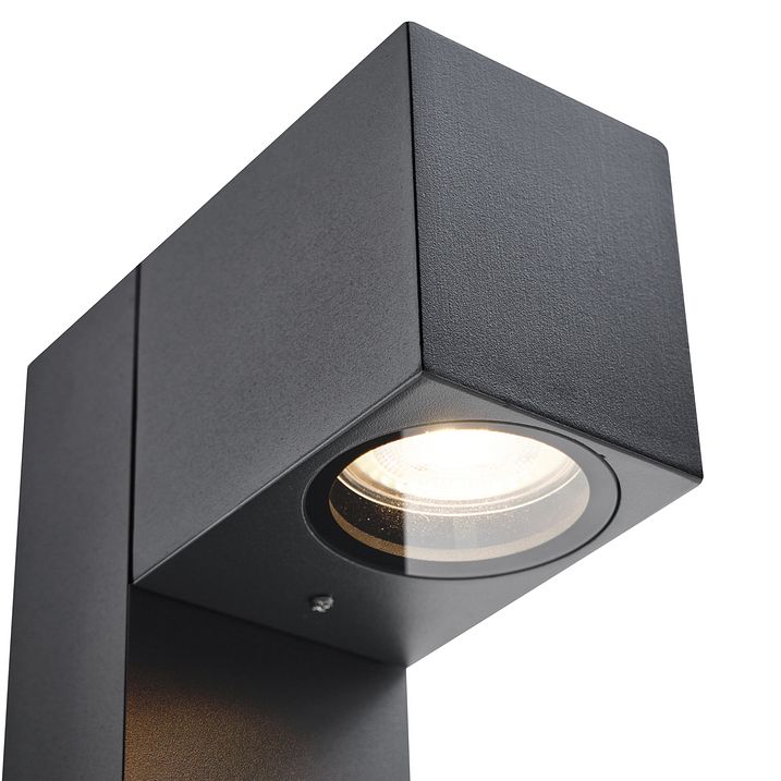 Modernus lauko grindų šviestuvas juodas 65 cm su lizdu IP44 - Baleno
