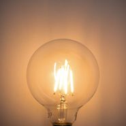 Dimmbare-E27-LED-Glühbirne-G95-5W-450lm-2200K