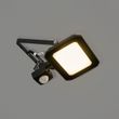 Schwarzer-Heizkörper-inkl.-LED-30W-IP65-mit-Bewegungssensor---Levana