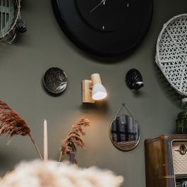 Aplique rústico de madera con blanco regulable - Thorin