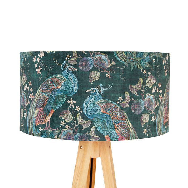 Moderní stojací lampa dřevěná s látkovým stínítkem černý páv 50 cm - Tripod Classic