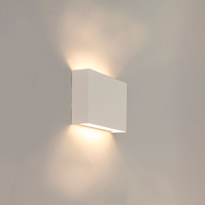 Moderna zidna lampa bela - Otan