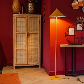 Dizajnerska podna lampa žuti trokut - Triangolo