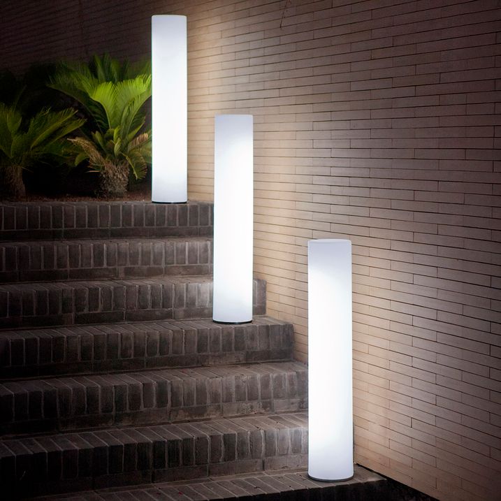 Venkovní stojací lampa bílá vč. LED IP65 dobíjecí RGBW - Fity
