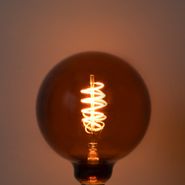 E27-Dimmbare-LED-Glühbirne-G125-Braun-4W-120-lm-1800K