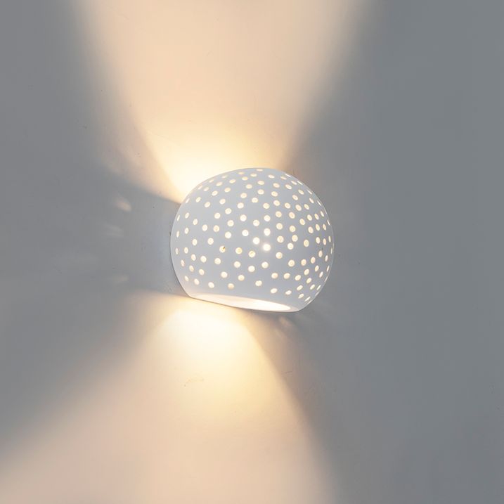 Moderne wandlamp wit gips bol met lichteffect - Blur