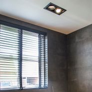Iebūvēts-prožektors-melns-AR111-regulējams-2-gaismas---Oneon