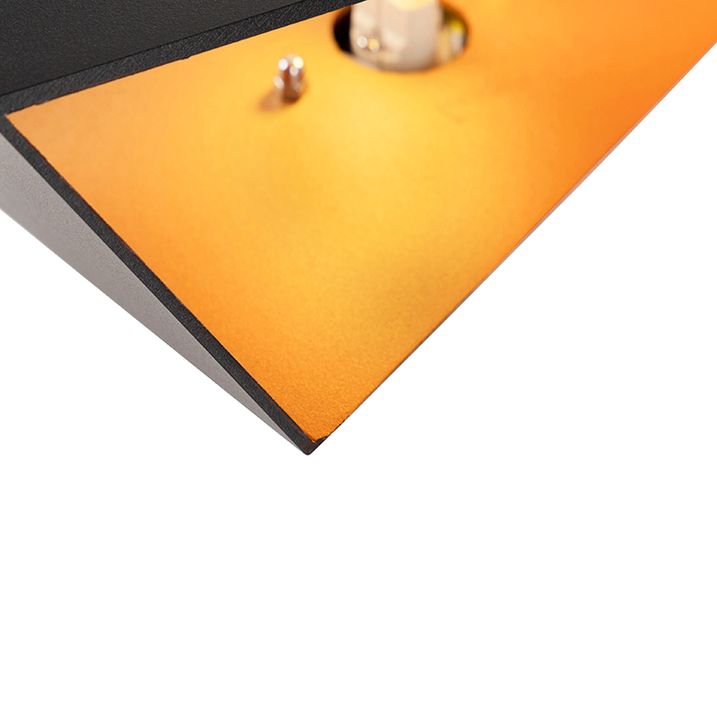 Design-seinävalaisin musta kullalla - Fold
