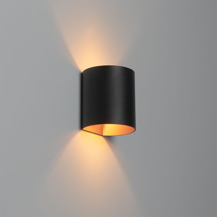 Moderna sienas lampa melna ar misiņu - Sabbio