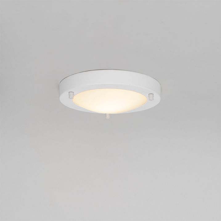 Moderne loftslampe hvid 18 cm IP44 - Yuma