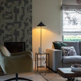 Design gulvlampe svart - Triangolo
