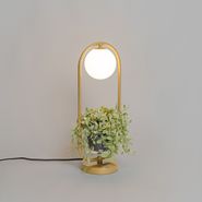 Art-Deco-asztali-lámpa-arany-fehér-üveggel---Isabella