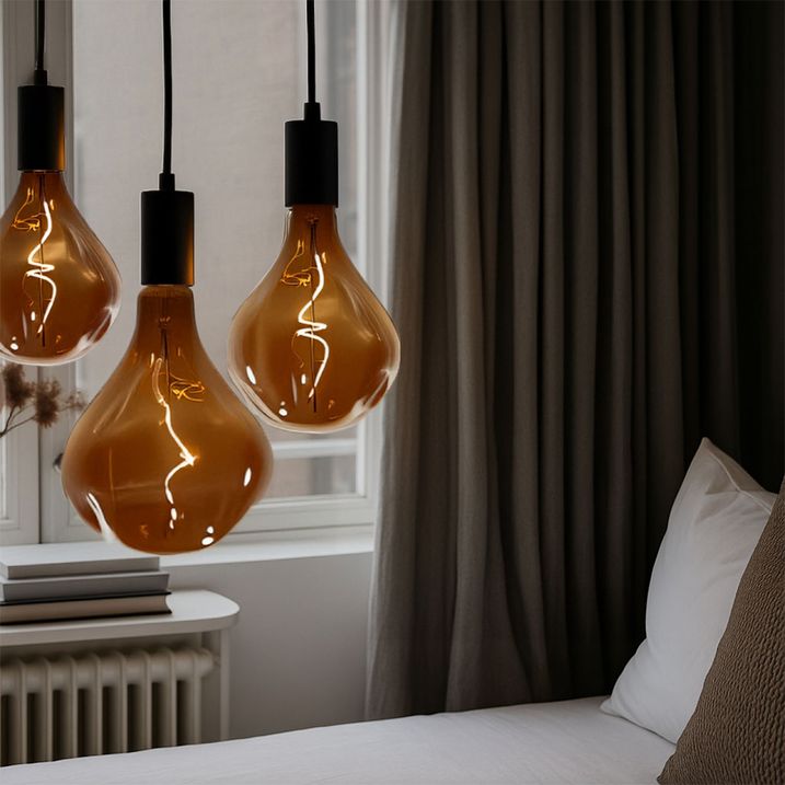 Industriāla piekaramā lampa melna 3 gaismas - Facil