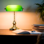 Klassieke tafellamp/notarislamp messing met groen glas - Banker
