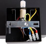 Modern-vägglampa-svart-inkl-USB-anslutning---Flero