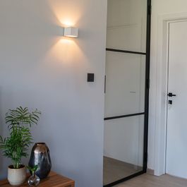 Moderne wandlamp wit met lichteffect - Transfer