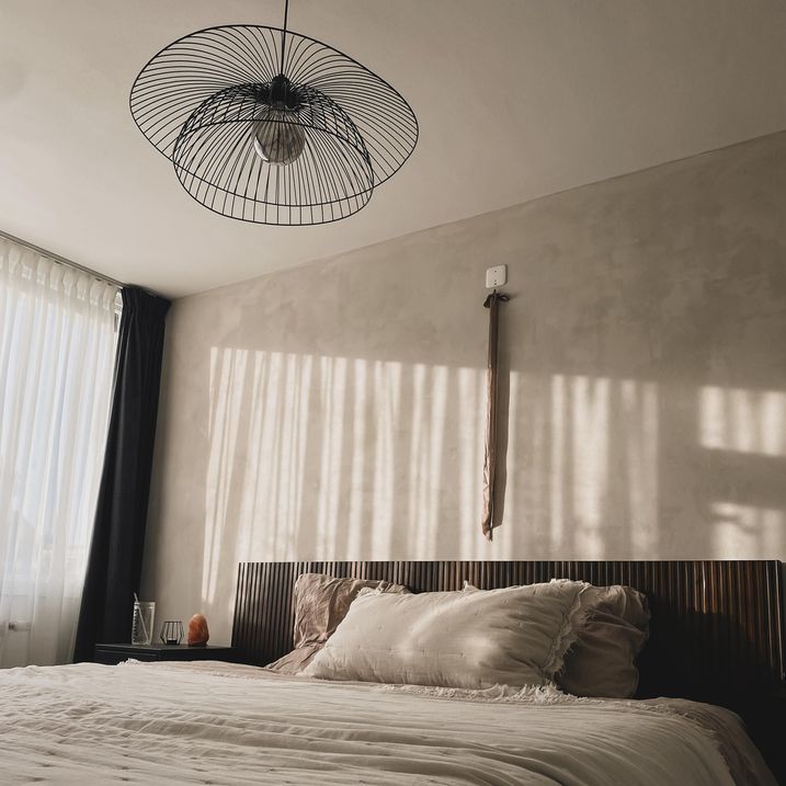 Lampă suspendată de design neagră 60 cm - Pua