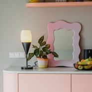 Moderne-tafellamp-zwart-met-opaal-glas---Drop