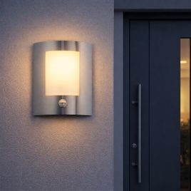 Moderna zunanja stenska svetilka iz jekla s senzorjem gibanja IP44 - Emmerald 1
