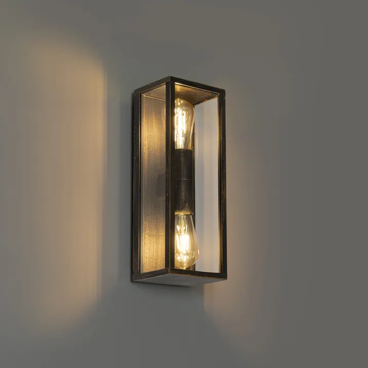 Applique rustica: lampada da fattoria in legno e ferro battuto - Italia