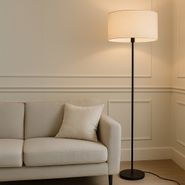 Grīdas-lampa-melna-ar-gaiši-pelēku-abažūru-50-cm---Simplo