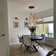 Dizajnerska-viseća-lampa-crna-sa-mesingom-i-ćilibarskim-staklom-3-lampe---Zuzanna