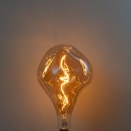 E27-Dimmbare-LED-Lampe-Spiralfilament-PS160-Amber-6W-340-lm-1800K