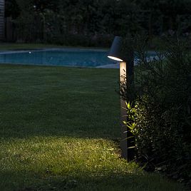 Nowoczesna lampa podłogowa zewnętrzna antracytowa z LED - Uma