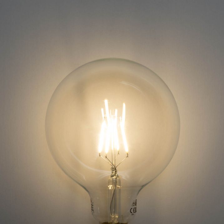 E27 Filament spirale LED me 3 hapa të zbehur G125 4W 450lm 3000K
