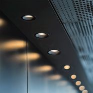 Moderne-innfelt-spotlight-sort-AR70-IP44---Dept