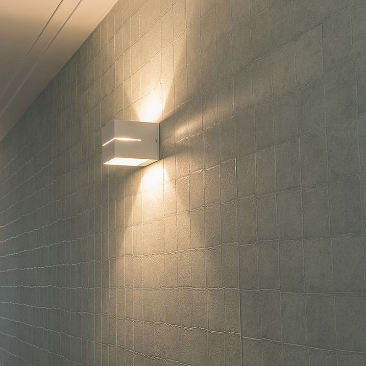 Sodobna stenska svetilka bela 9,7 cm - Transfer Groove