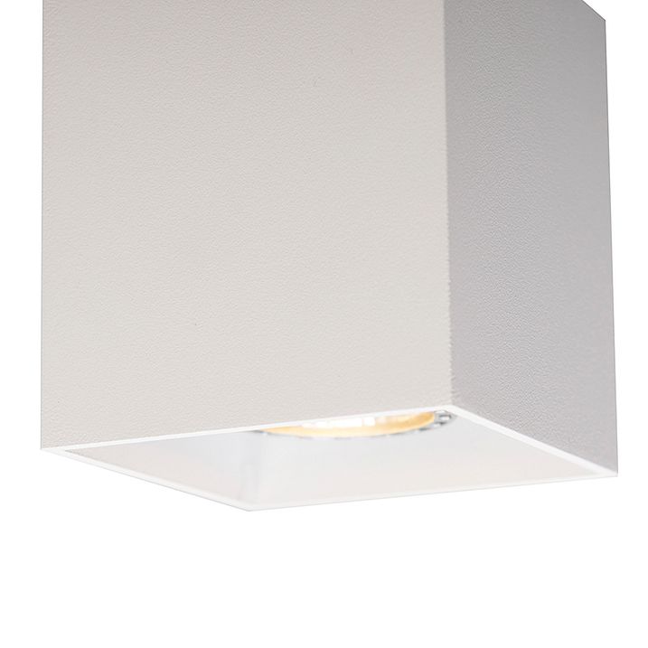 Spot solais dromchla deartha Bán GU10 50mm - Qubo