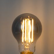 Set-od-5-Pametne-E27-prigušne-LED-sijalice-A60-dimljeno-staklo-4,9W-150lm-1800K