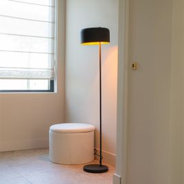 Retro podna lampa crna sa zlatnim enterijerom - Jinte